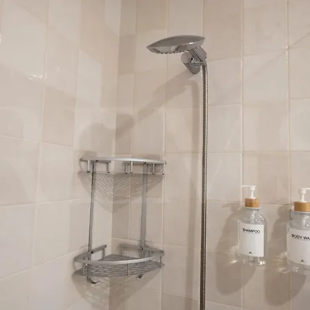 Beachside Escape With Parking And Pool Rems Apartament