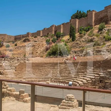 Beachside Escape With Parking And Pool Rems * Torremolinos