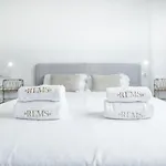 Beachside Escape With Parking And Pool Rems Apartament Torremolinos