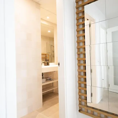 Apartamento Beachside Escape With Parking And Pool Rems