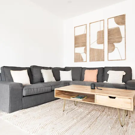 Beachside Escape With Parking And Pool Rems Apartment Torremolinos