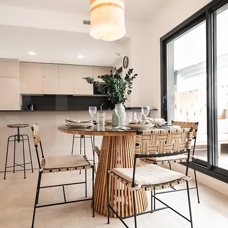 Beachside Escape With Parking And Pool Rems Торремолинос