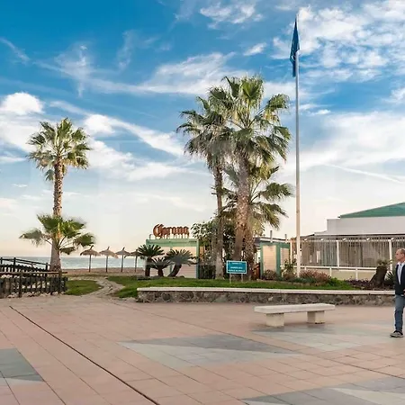 Apartment Beachside Escape With Parking And Pool Rems *