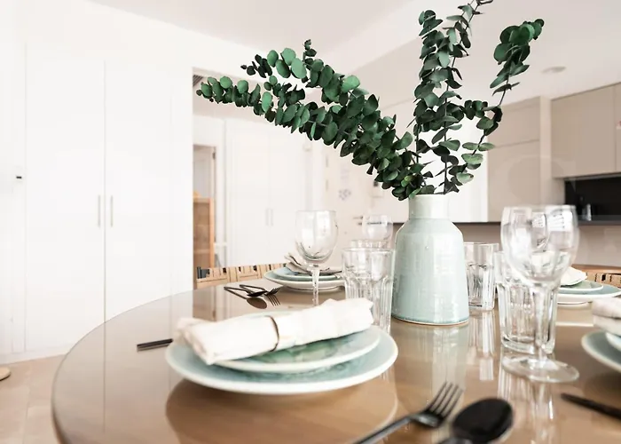 Beachside Escape With Parking And Pool Rems Apartamento Torremolinos