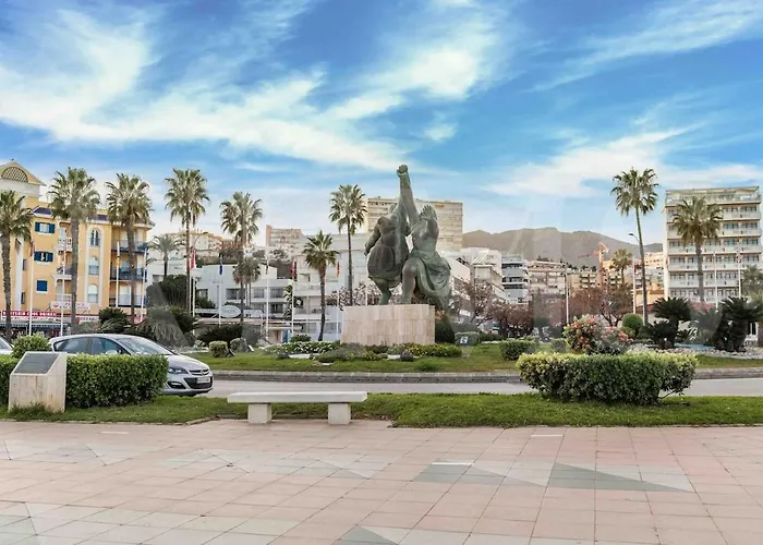 Beachside Escape With Parking And Pool Rems Apartamento *