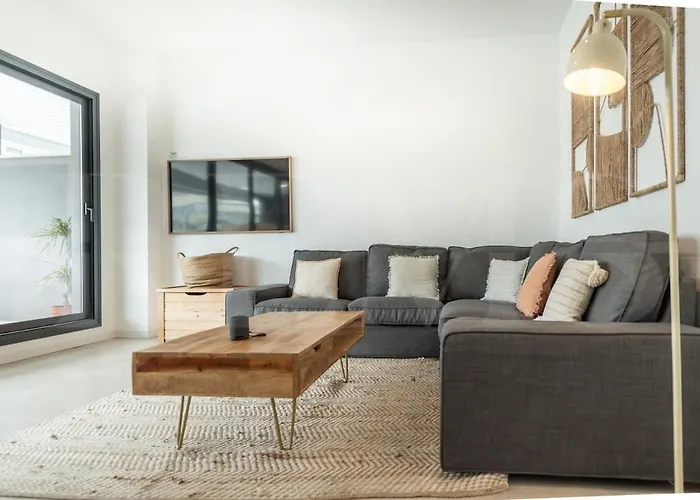 Apartamento Beachside Escape With Parking And Pool Rems *